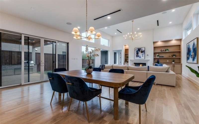 7211 Coronado Avenue, Dallas, TX 75214, 5 Bedrooms Bedrooms, ,6 BathroomsBathrooms,Residential,For Sale,7211 Coronado Avenue,0,21129805