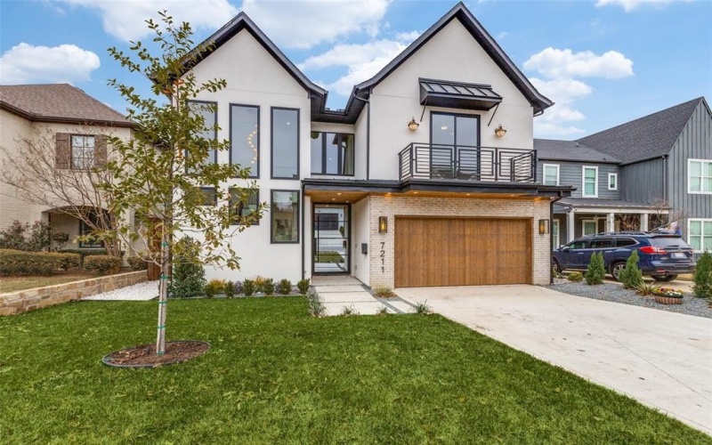 7211 Coronado Avenue, Dallas, TX 75214, 5 Bedrooms Bedrooms, ,6 BathroomsBathrooms,Residential,For Sale,7211 Coronado Avenue,0,21129805