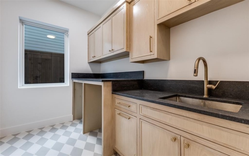 7211 Coronado Avenue, Dallas, TX 75214, 5 Bedrooms Bedrooms, ,6 BathroomsBathrooms,Residential,For Sale,7211 Coronado Avenue,0,21129805