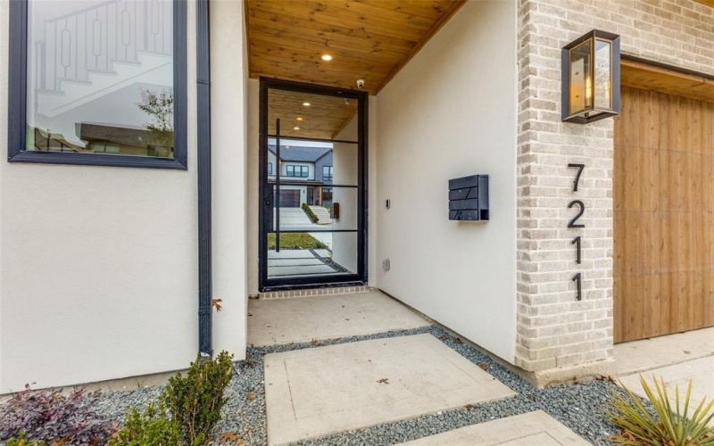 7211 Coronado Avenue, Dallas, TX 75214, 5 Bedrooms Bedrooms, ,6 BathroomsBathrooms,Residential,For Sale,7211 Coronado Avenue,0,21129805