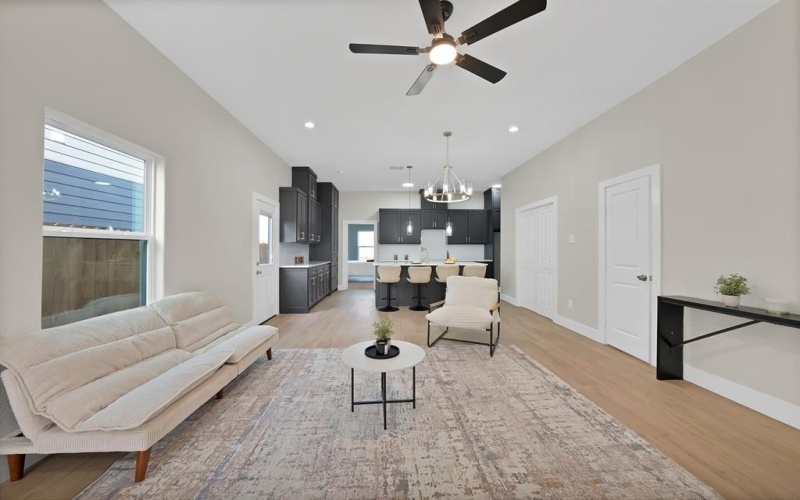 8002 Julie Avenue, Fort Worth, TX 76116, 8 Habitaciones Habitaciones , ,5 BañosBaños,Residential Multi Family,En Venta,8002 Julie Avenue,0,21162914