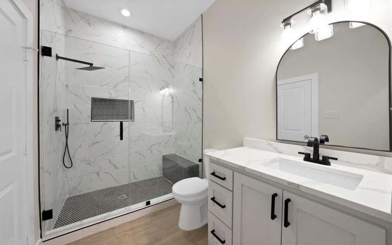 8002 Julie Avenue, Fort Worth, TX 76116, 8 Habitaciones Habitaciones , ,5 BañosBaños,Residential Multi Family,En Venta,8002 Julie Avenue,0,21162914