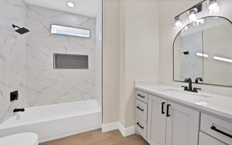 8002 Julie Avenue, Fort Worth, TX 76116, 8 Habitaciones Habitaciones , ,5 BañosBaños,Residential Multi Family,En Venta,8002 Julie Avenue,0,21162914