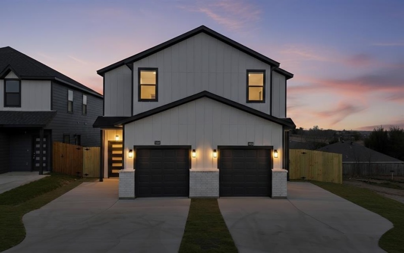 8002 Julie Avenue, Fort Worth, TX 76116, 8 Habitaciones Habitaciones , ,5 BañosBaños,Residential Multi Family,En Venta,8002 Julie Avenue,0,21162914