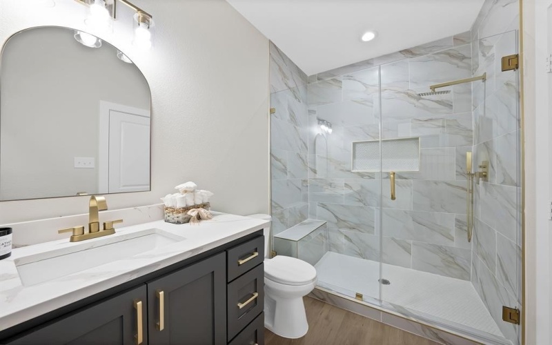 8002 Julie Avenue, Fort Worth, TX 76116, 8 Habitaciones Habitaciones , ,5 BañosBaños,Residential Multi Family,En Venta,8002 Julie Avenue,0,21162914