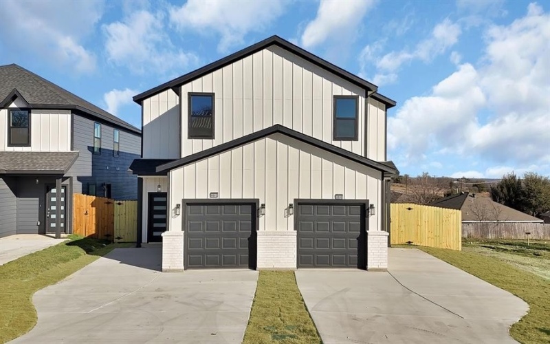 8002 Julie Avenue, Fort Worth, TX 76116, 8 Habitaciones Habitaciones , ,5 BañosBaños,Residential Multi Family,En Venta,8002 Julie Avenue,0,21162914