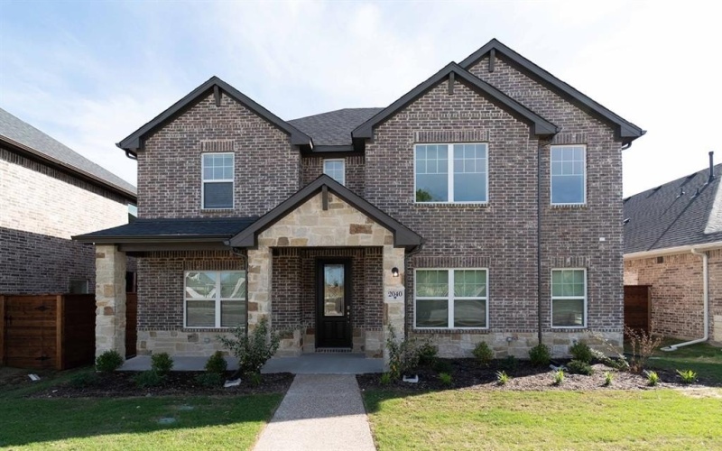 2040 Fall Creek Cove, Mesquite, TX 75181, 4 Bedrooms Bedrooms, ,2 BathroomsBathrooms,Residential,For Sale,2040 Fall Creek Cove,20466237
