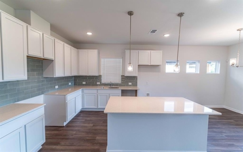 2040 Fall Creek Cove, Mesquite, TX 75181, 4 Bedrooms Bedrooms, ,2 BathroomsBathrooms,Residential,For Sale,2040 Fall Creek Cove,20466237