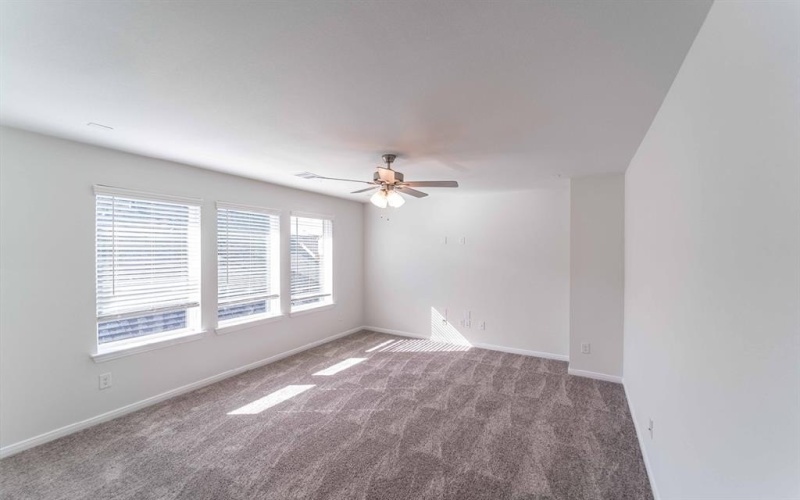 2040 Fall Creek Cove, Mesquite, TX 75181, 4 Bedrooms Bedrooms, ,2 BathroomsBathrooms,Residential,For Sale,2040 Fall Creek Cove,20466237
