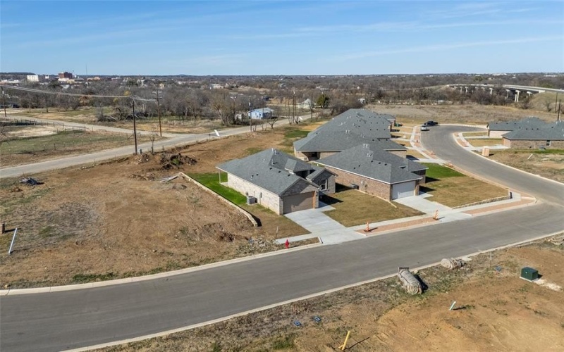 913 E 3RD Street, Coleman, TX 76834, 3 Habitaciones Habitaciones , ,2 BañosBaños,Residential,En Venta,913 E 3RD Street,0,21164506