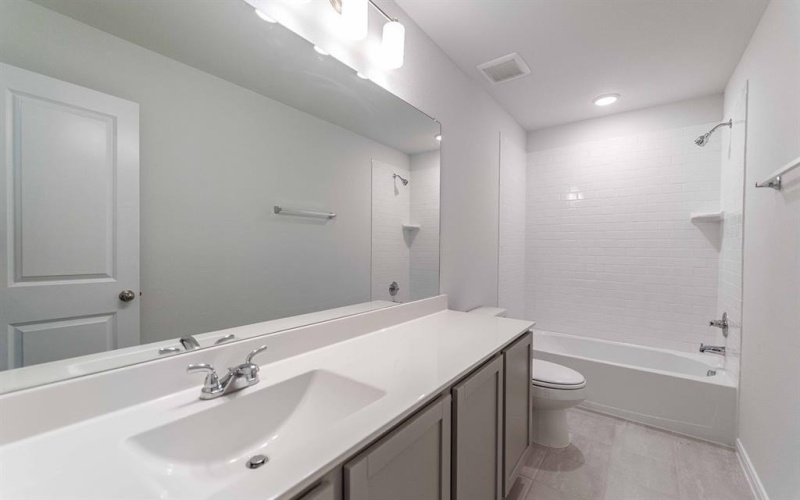 2044 Fall Creek Cove, Mesquite, TX 75181, 3 Bedrooms Bedrooms, ,2 BathroomsBathrooms,Residential,For Sale,2044 Fall Creek Cove,20466250