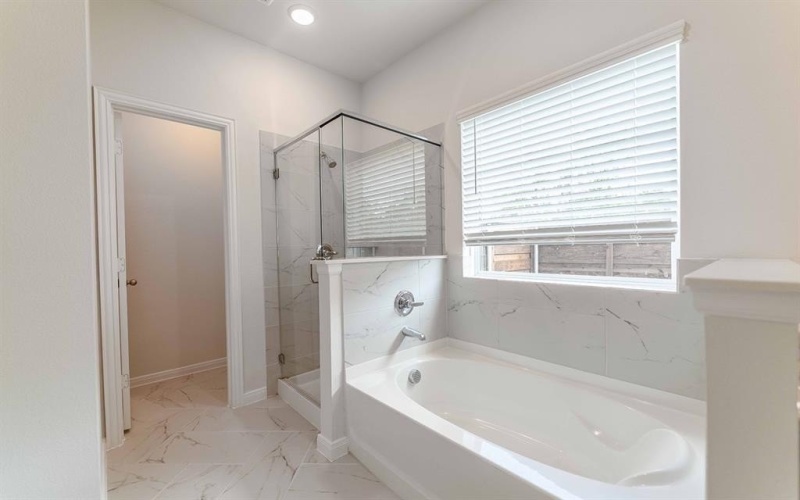 2044 Fall Creek Cove, Mesquite, TX 75181, 3 Bedrooms Bedrooms, ,2 BathroomsBathrooms,Residential,For Sale,2044 Fall Creek Cove,20466250