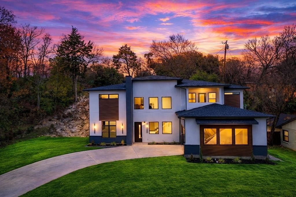 917 Brookwood Drive, Dallas, TX 75224, 4 Bedrooms Bedrooms, ,3 BathroomsBathrooms,Residential,For Sale,917 Brookwood Drive,0,21164701