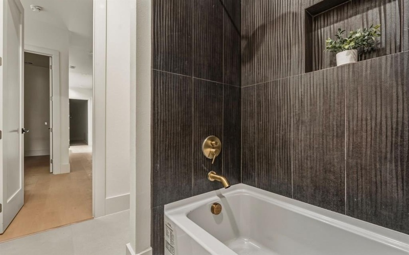 917 Brookwood Drive, Dallas, TX 75224, 4 Bedrooms Bedrooms, ,3 BathroomsBathrooms,Residential,For Sale,917 Brookwood Drive,0,21164701