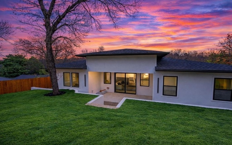 917 Brookwood Drive, Dallas, TX 75224, 4 Bedrooms Bedrooms, ,3 BathroomsBathrooms,Residential,For Sale,917 Brookwood Drive,0,21164701