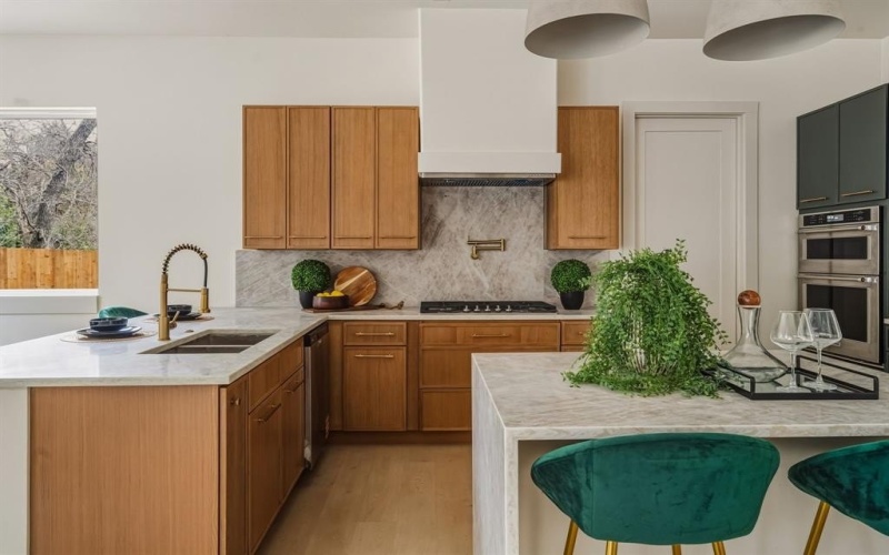 917 Brookwood Drive, Dallas, TX 75224, 4 Bedrooms Bedrooms, ,3 BathroomsBathrooms,Residential,For Sale,917 Brookwood Drive,0,21164701