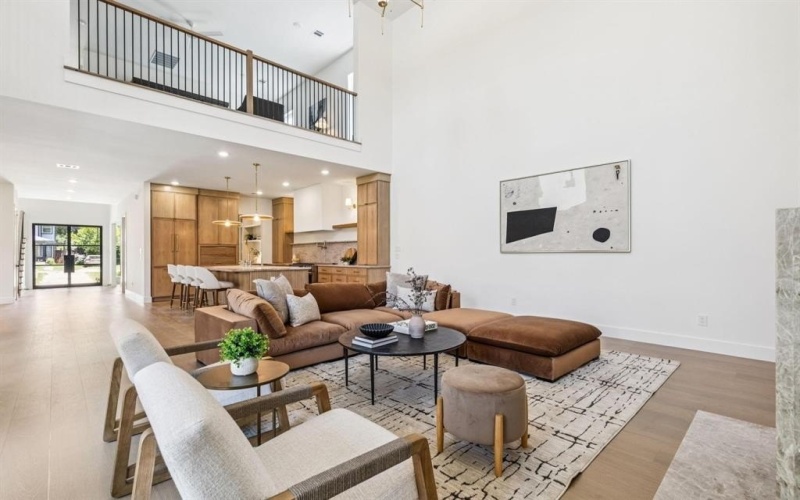 6402 Kenwood Avenue, Dallas, TX 75214, 5 Bedrooms Bedrooms, ,6 BathroomsBathrooms,Residential,For Sale,6402 Kenwood Avenue,0,21164823