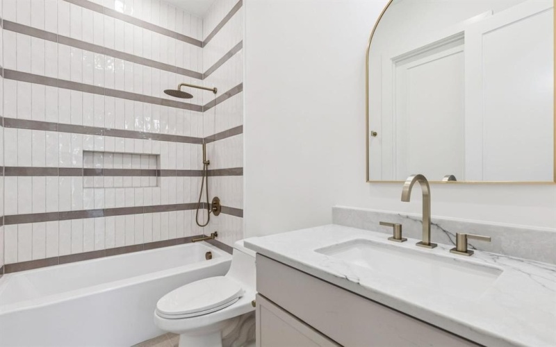 6402 Kenwood Avenue, Dallas, TX 75214, 5 Bedrooms Bedrooms, ,6 BathroomsBathrooms,Residential,For Sale,6402 Kenwood Avenue,0,21164823