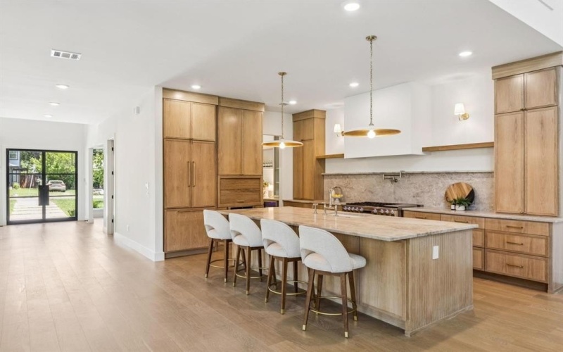 6402 Kenwood Avenue, Dallas, TX 75214, 5 Bedrooms Bedrooms, ,6 BathroomsBathrooms,Residential,For Sale,6402 Kenwood Avenue,0,21164823