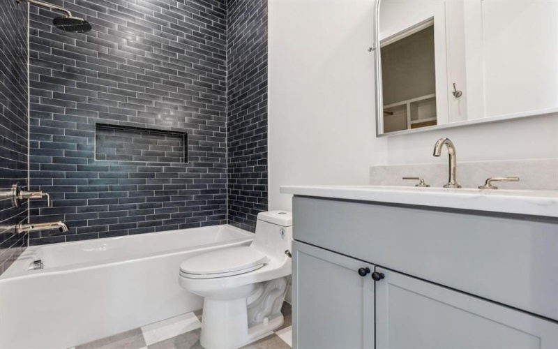 6402 Kenwood Avenue, Dallas, TX 75214, 5 Bedrooms Bedrooms, ,6 BathroomsBathrooms,Residential,For Sale,6402 Kenwood Avenue,0,21164823