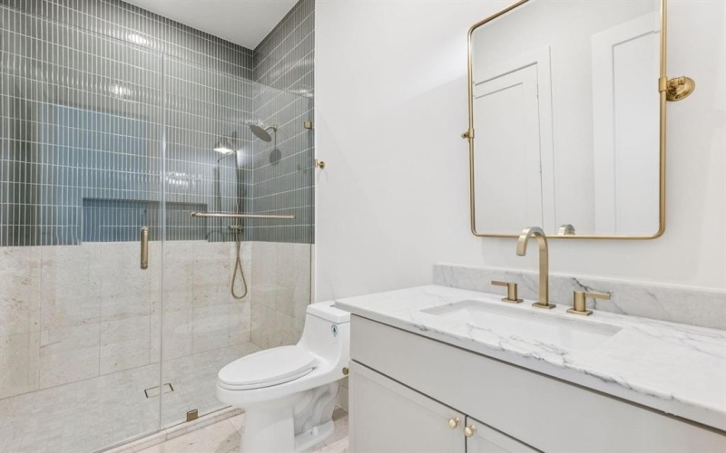 6402 Kenwood Avenue, Dallas, TX 75214, 5 Bedrooms Bedrooms, ,6 BathroomsBathrooms,Residential,For Sale,6402 Kenwood Avenue,0,21164823