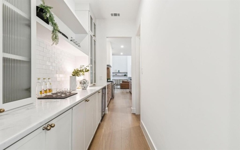 6402 Kenwood Avenue, Dallas, TX 75214, 5 Bedrooms Bedrooms, ,6 BathroomsBathrooms,Residential,For Sale,6402 Kenwood Avenue,0,21164823