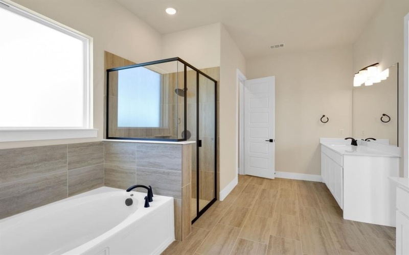 1651 Blackfoot Parkway, Waxahachie, TX 75165, 4 Bedrooms Bedrooms, ,2 BathroomsBathrooms,Residential,For Sale,1651 Blackfoot Parkway,0,21165118