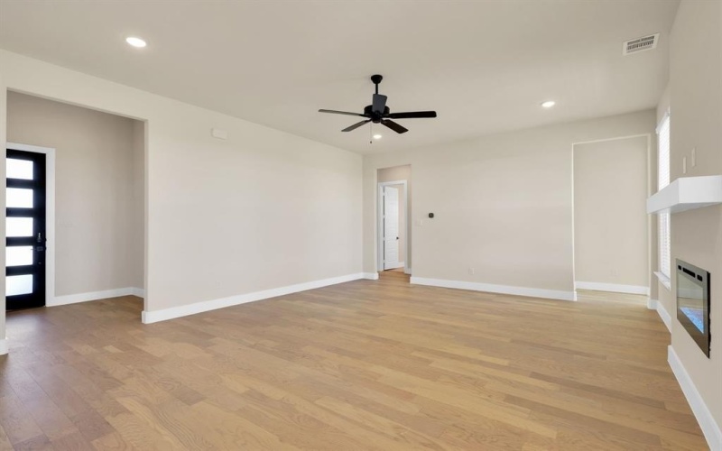 1651 Blackfoot Parkway, Waxahachie, TX 75165, 4 Bedrooms Bedrooms, ,2 BathroomsBathrooms,Residential,For Sale,1651 Blackfoot Parkway,0,21165118