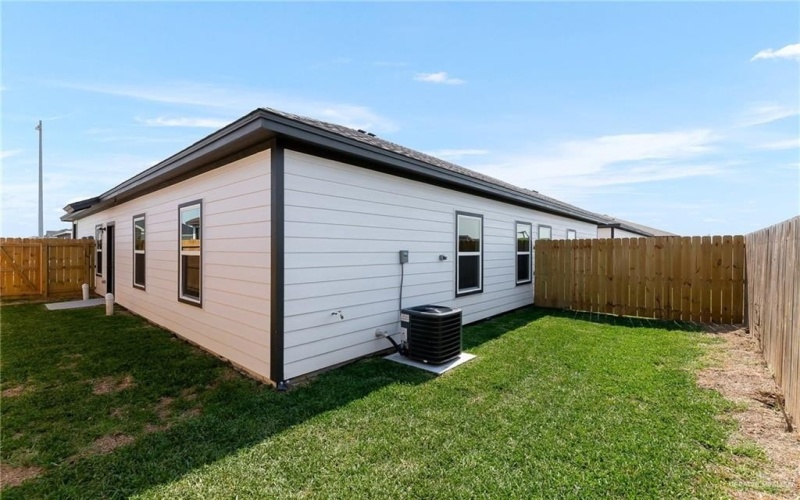 2328 N Valley Circle unit: B #B, La Feria, TX 78559, 3 Bedrooms Bedrooms, ,2 BathroomsBathrooms,Residential,For Sale,2328 N Valley Circle unit: B,0,472869