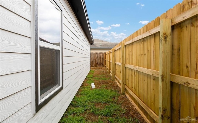 2526 N Valley Circle unit: A #A, La Feria, TX 78559, 2 Bedrooms Bedrooms, ,2 BathroomsBathrooms,Residential,For Sale,2526 N Valley Circle unit: A,0,472878