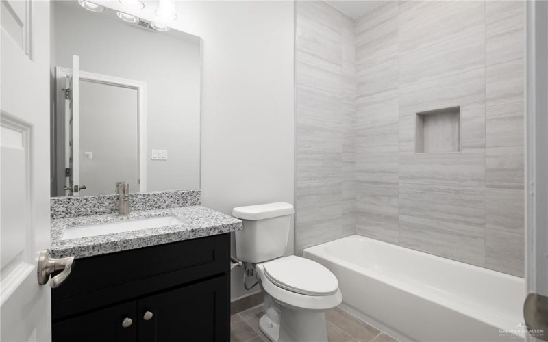 2526 N Valley Circle unit: A #A, La Feria, TX 78559, 2 Bedrooms Bedrooms, ,2 BathroomsBathrooms,Residential,For Sale,2526 N Valley Circle unit: A,0,472878