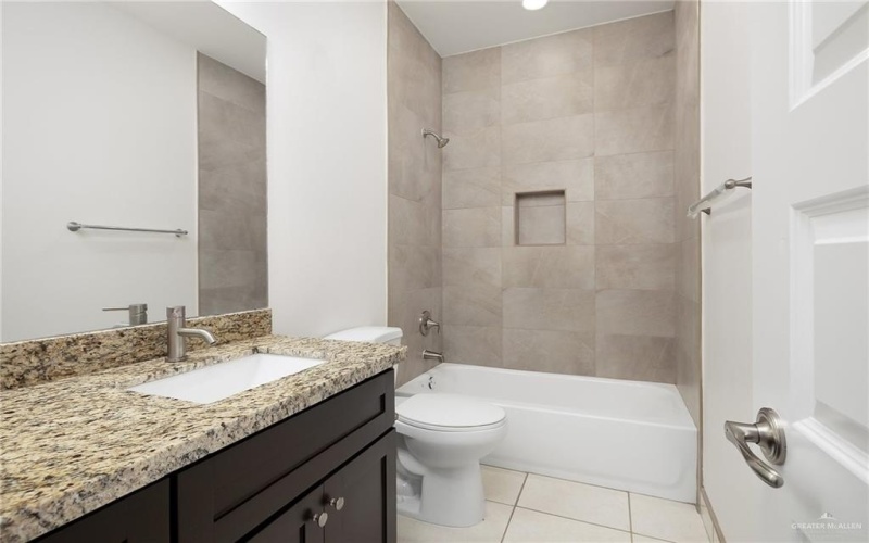 2225 S Valley Circle unit: B #B, La Feria, TX 78559, 3 Bedrooms Bedrooms, ,2 BathroomsBathrooms,Residential,For Sale,2225 S Valley Circle unit: B,0,473656