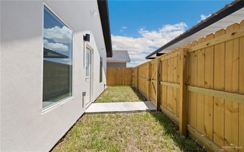 2417 Indian Creek Avenue unit: 2 #2, McAllen, TX 78504, 3 Habitaciones Habitaciones , ,2 BañosBaños,Residential,En Venta,2417 Indian Creek Avenue unit: 2,0,479615