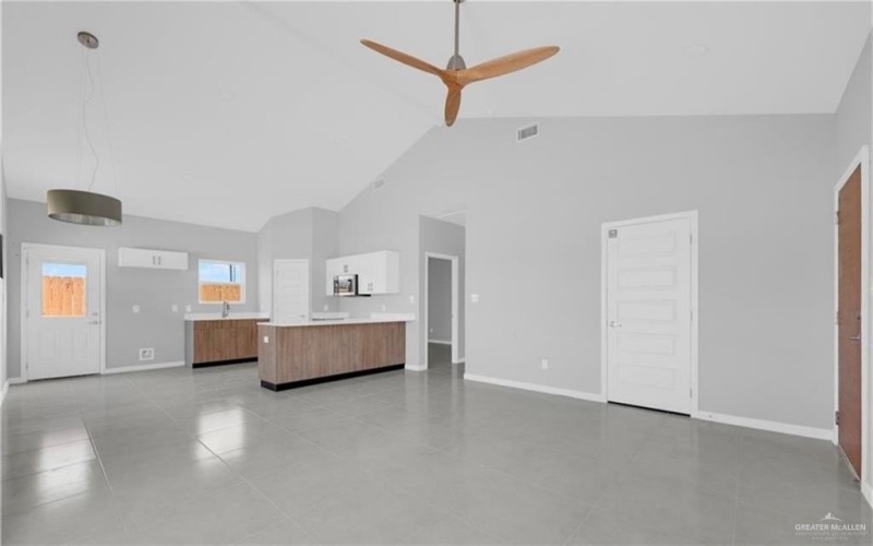 612 Oriole Road unit: 3 #3, Weslaco, TX 78596, 2 Bedrooms Bedrooms, ,2 BathroomsBathrooms,Residential,For Sale,612 Oriole Road unit: 3,0,481680