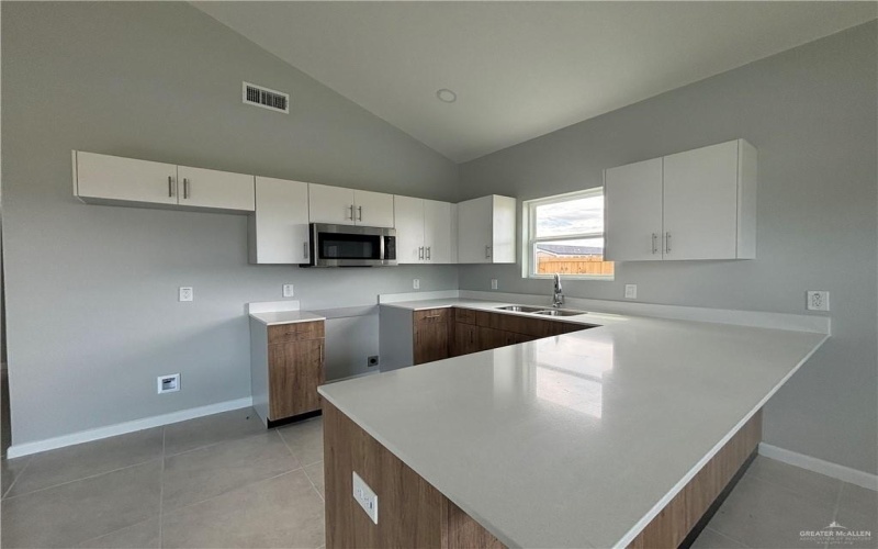 612 Oriole Road unit: 3 #3, Weslaco, TX 78596, 2 Bedrooms Bedrooms, ,2 BathroomsBathrooms,Residential,For Sale,612 Oriole Road unit: 3,0,481680