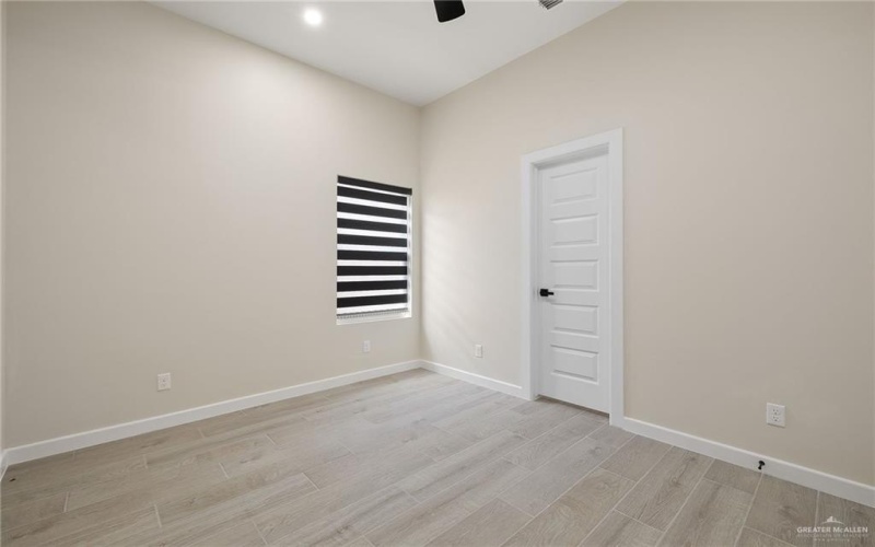 5705 Notre Dame Avenue unit: 3 #3, McAllen, TX 78504, 2 Habitaciones Habitaciones , ,2 BañosBaños,Residential,En Venta,5705 Notre Dame Avenue unit: 3,0,482532