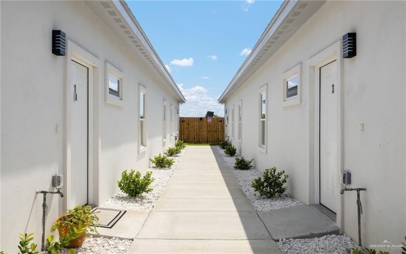 5705 Notre Dame Avenue unit: 3 #3, McAllen, TX 78504, 2 Habitaciones Habitaciones , ,2 BañosBaños,Residential,En Venta,5705 Notre Dame Avenue unit: 3,0,482532