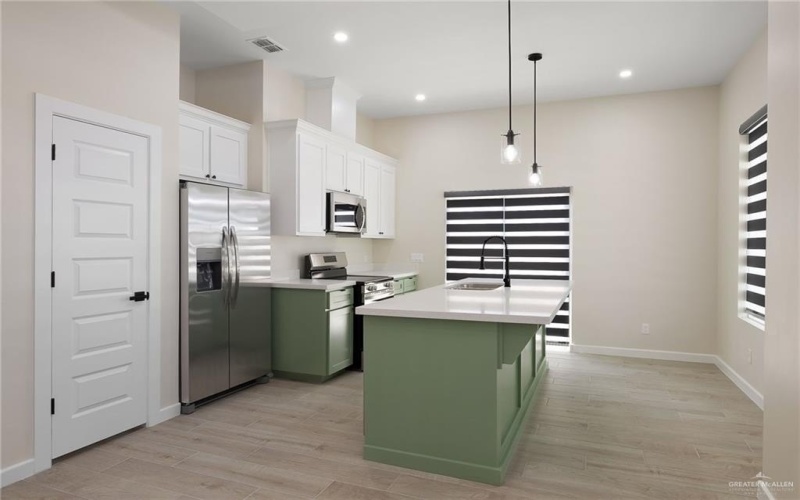 5705 Notre Dame Avenue unit: 3 #3, McAllen, TX 78504, 2 Habitaciones Habitaciones , ,2 BañosBaños,Residential,En Venta,5705 Notre Dame Avenue unit: 3,0,482532