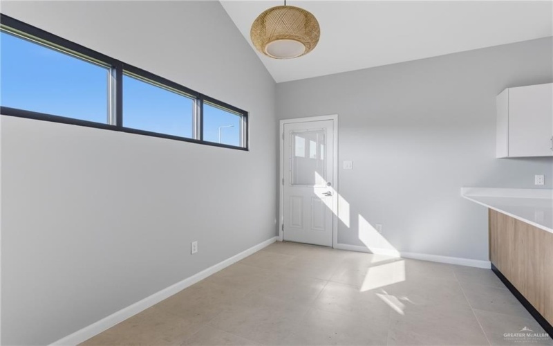 2612 Mockingbird Road unit: 2 #2, Weslaco, TX 78596, 2 Habitaciones Habitaciones , ,2 BañosBaños,Residential,En Venta,2612 Mockingbird Road unit: 2,0,484454