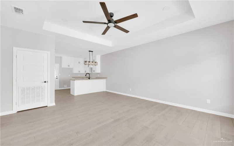 909 13th Street unit: 1 #1, Alamo, TX 78589, 2 Habitaciones Habitaciones , ,2 BañosBaños,Residential,En Venta,909 13th Street unit: 1,0,486135