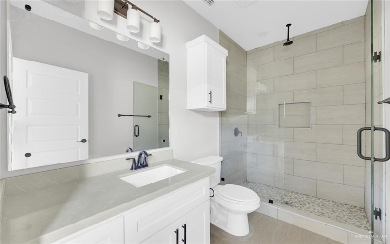 913 13th Street unit: 2 #2, Alamo, TX 78589, 2 Bedrooms Bedrooms, ,2 BathroomsBathrooms,Residential,For Sale,913 13th Street unit: 2,0,486140