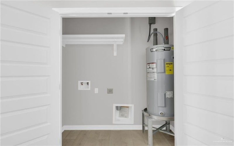 913 13th Street unit: 4 #4, Alamo, TX 78589, 3 Habitaciones Habitaciones , ,2 BañosBaños,Residential,En Venta,913 13th Street unit: 4,0,486142