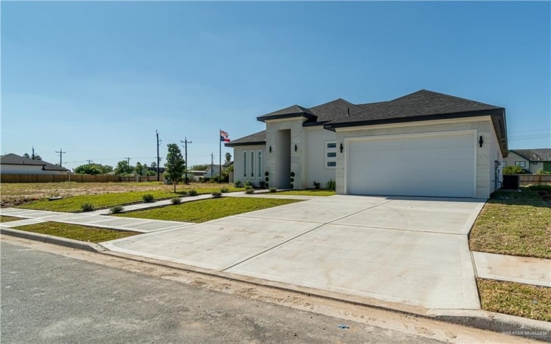 2804 Magnolia Drive E, San Juan, TX 78589, 3 Bedrooms Bedrooms, ,3 BathroomsBathrooms,Residential,For Sale,2804 Magnolia Drive E,0,486607