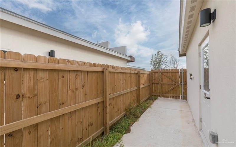 5900 Providence Avenue unit: C #C, McAllen, TX 78504, 2 Bedrooms Bedrooms, ,2 BathroomsBathrooms,Residential,For Sale,5900 Providence Avenue unit: C,0,488516