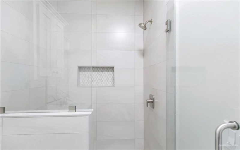 2705 Torreon Street, Hidalgo, TX 78504, 4 Bedrooms Bedrooms, ,2 BathroomsBathrooms,Residential,For Sale,2705 Torreon Street,0,488941