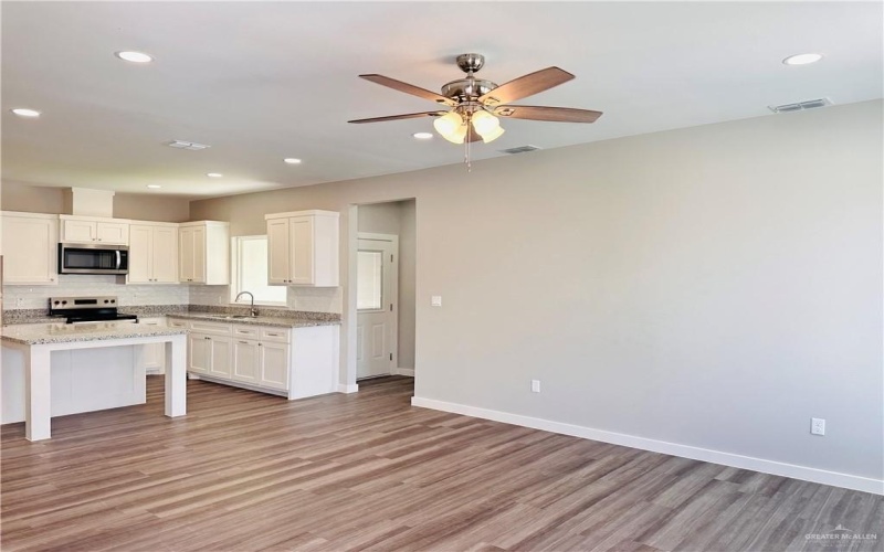2400 E San Andrea Street unit: 3 #3, Edinburg, TX 78542, 3 Bedrooms Bedrooms, ,2 BathroomsBathrooms,Residential,For Sale,2400 E San Andrea Street unit: 3,0,490370