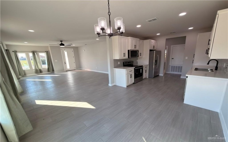 3513 E Barkley Street, Edinburg, TX 78542, 4 Bedrooms Bedrooms, ,2 BathroomsBathrooms,Residential,For Sale,3513 E Barkley Street,0,490760