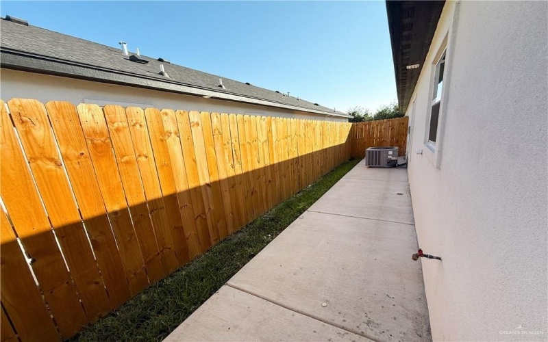 2104 Cassandra Street unit: 3 #3, Mission, TX 78572, 2 Habitaciones Habitaciones , ,2 BañosBaños,Residential,En Venta,2104 Cassandra Street unit: 3,0,490956