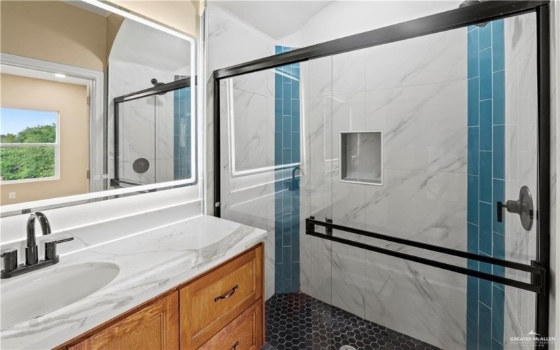 1405 E Karen Drive unit: A #A, Alton, TX 78573, 2 Habitaciones Habitaciones , ,2 BañosBaños,Residential,En Venta,1405 E Karen Drive unit: A,0,491153