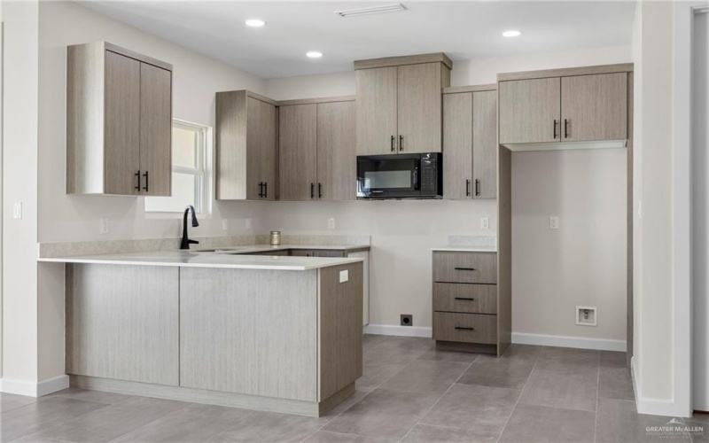 2203 Dorado Drive, Mission, TX 78573, 3 Bedrooms Bedrooms, ,2 BathroomsBathrooms,Residential,For Sale,2203 Dorado Drive,0,491548